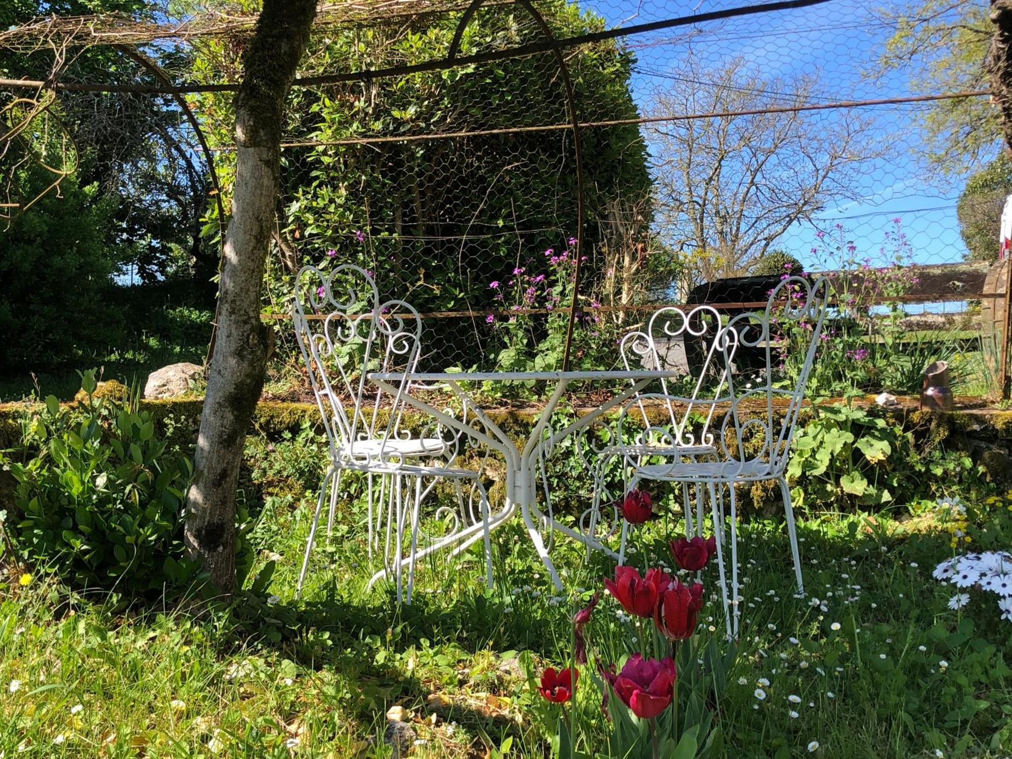 Au Pre De Karine Bed & Breakfast Cuneges Bagian luar foto